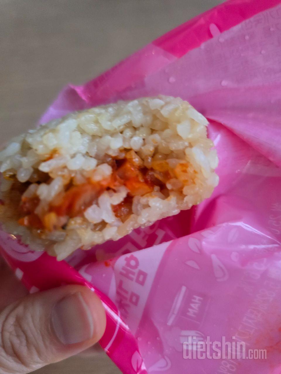주먹밥 맛나게 먹었습니다.
꼬들밥 파