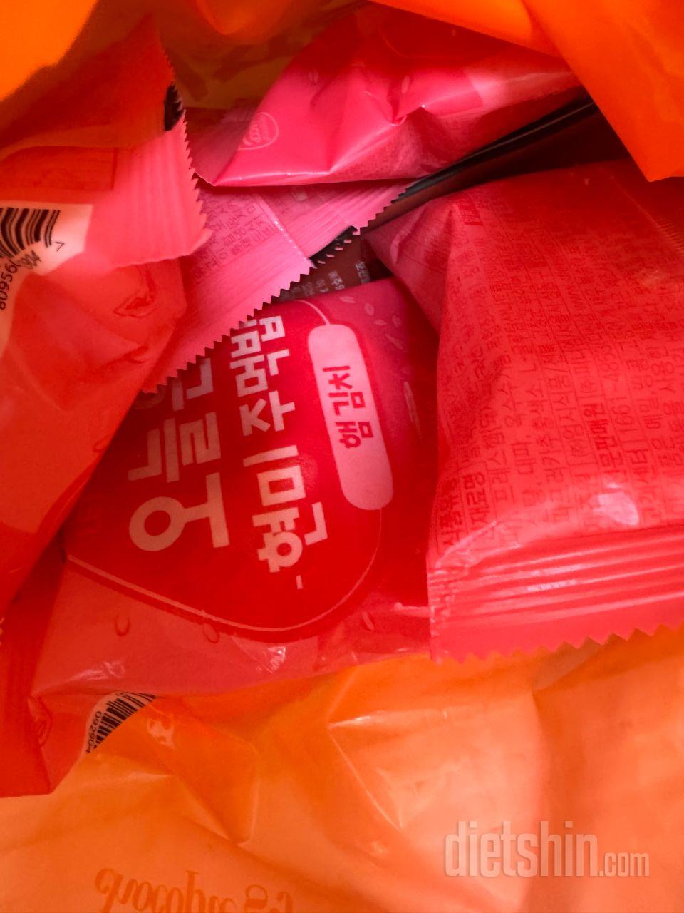 맛도 괜찮고 저렴하게 구매해서  좋습