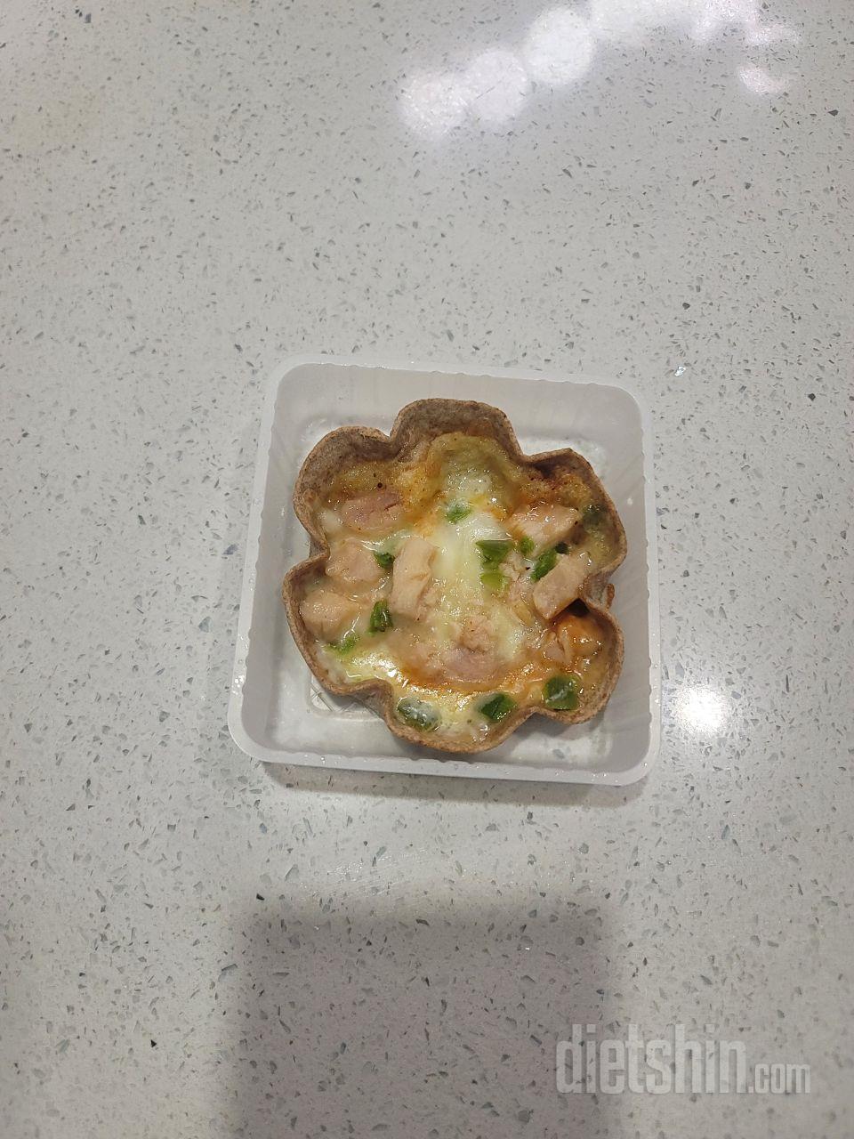 씬피자고 거의 치즈 위주라서 맛은 쏘