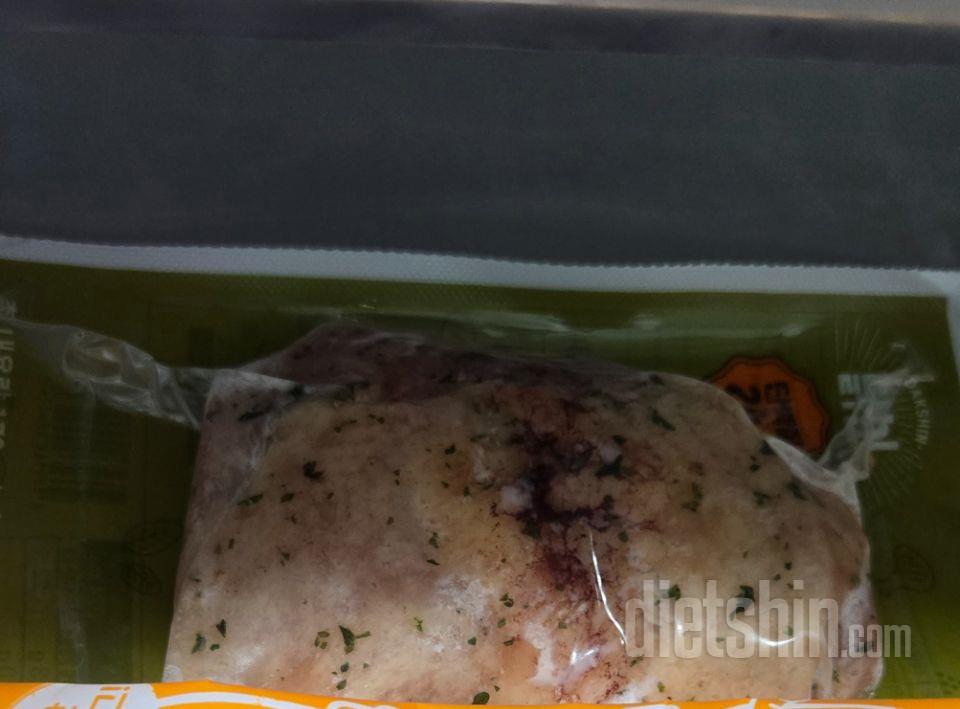 맛있어서 재구매했어요.
촉촉하고 짭조