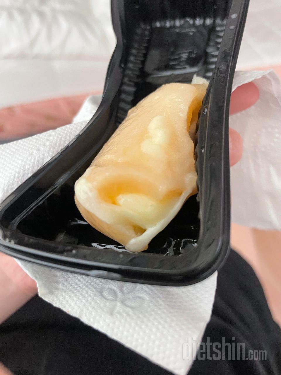 맛있어요! 콘치드랑 통모짜는 달달한