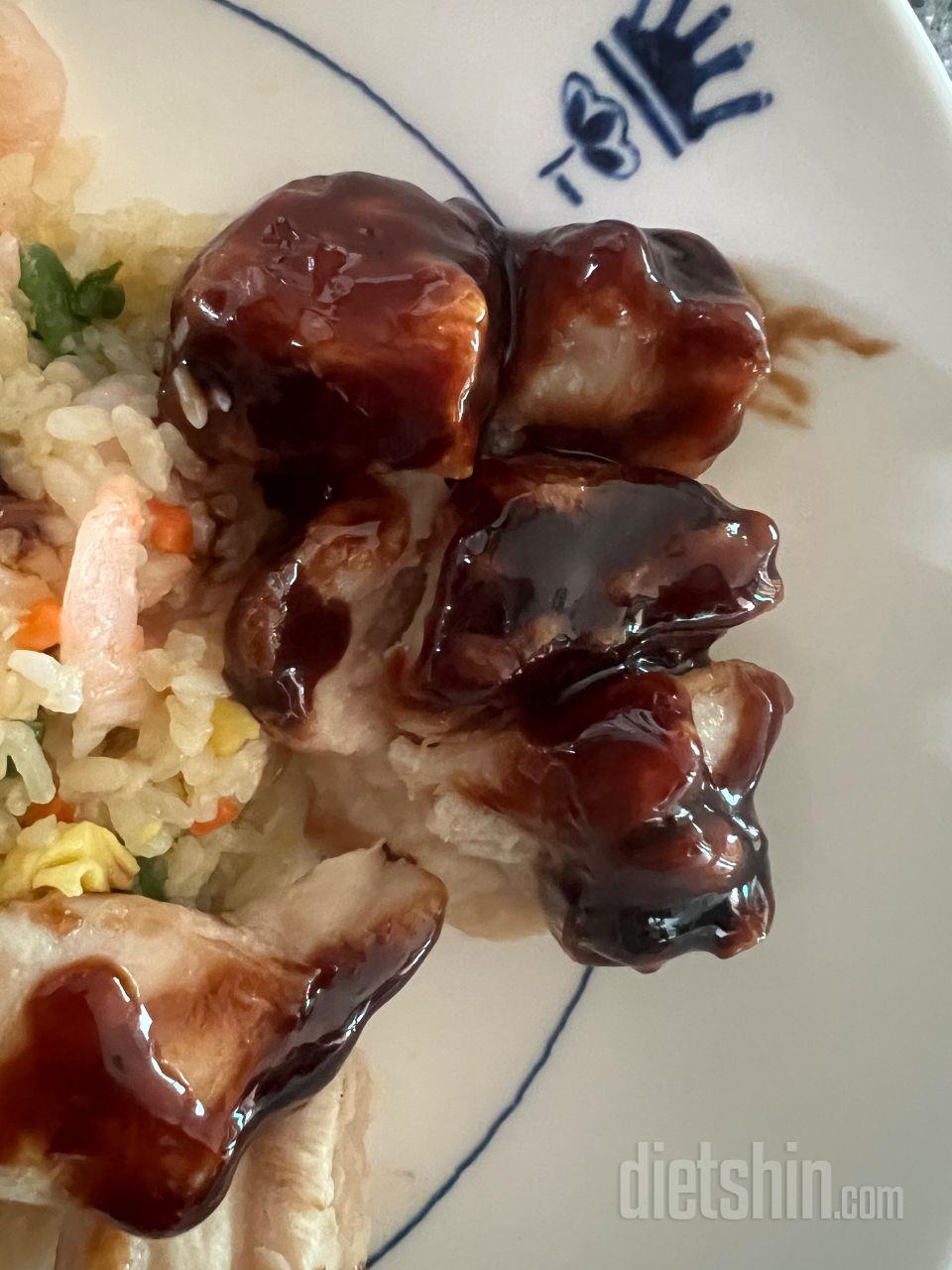 다 먹어보진 않았지만 맛있게 먹고 있