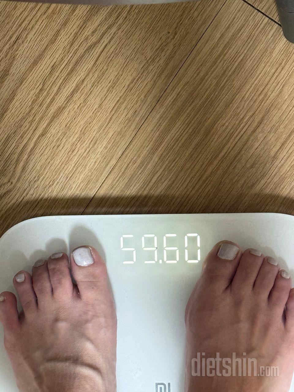 몸무게가 70에서 59.6까지 빠졌어