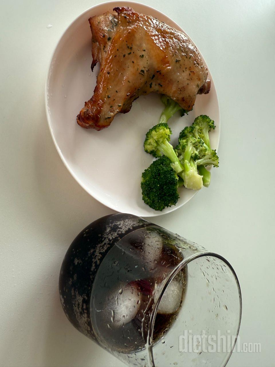 닭다리 처음 시켜보았는데 너무 마싯어