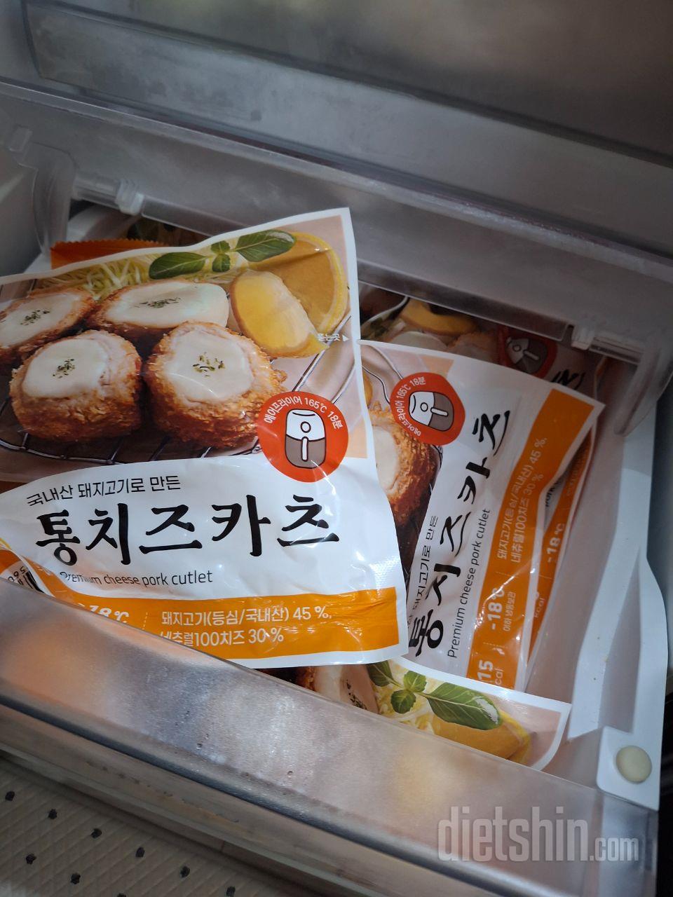 진짜 너무 맛있어요!!!
일반 치즈돈