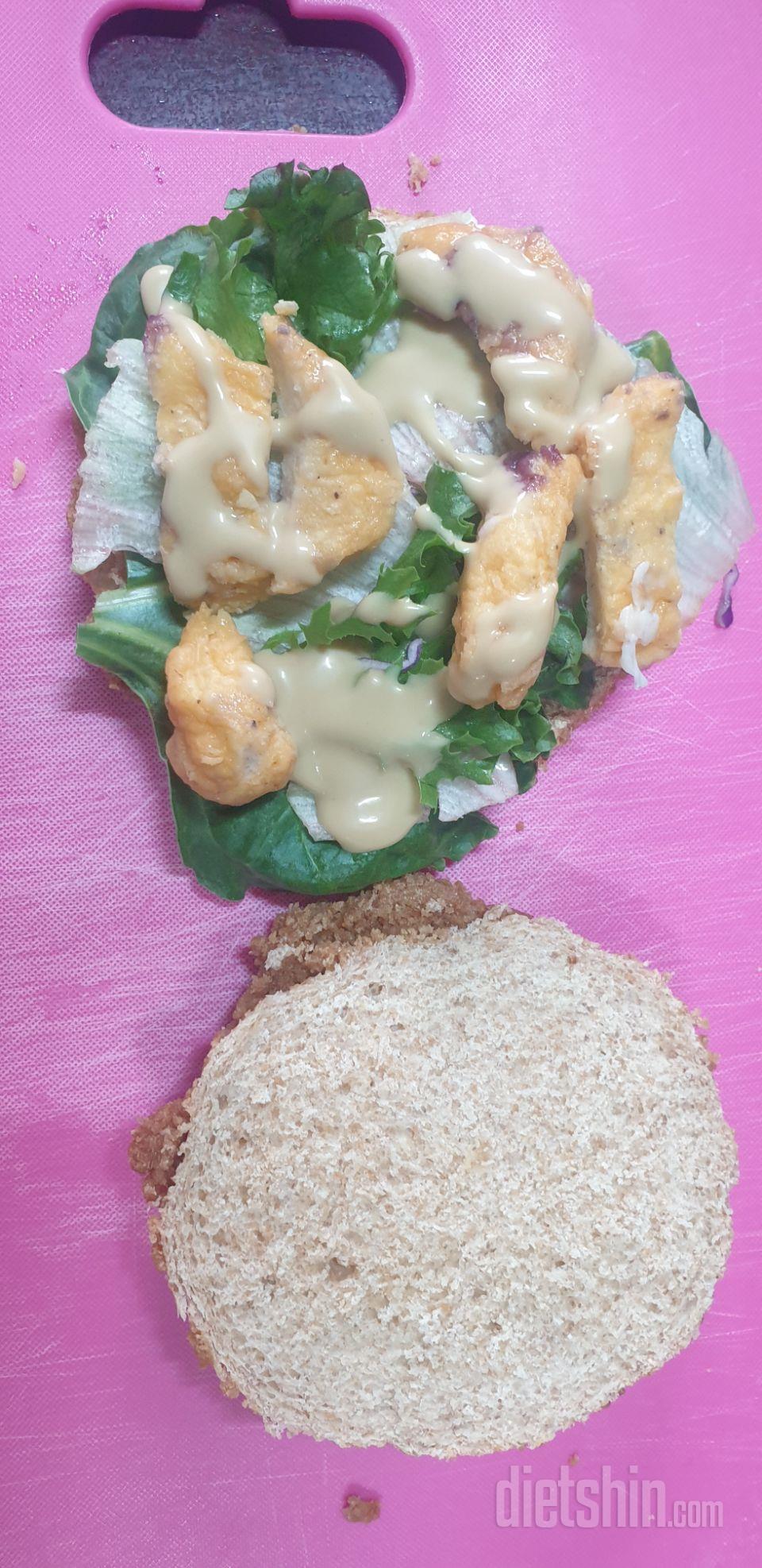아침엔 까쥬스와 과일 추가하고. 
저