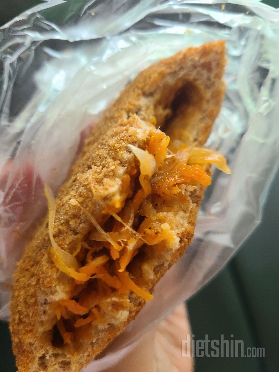 빵을너무좋아하는데 칼로리도착하고
매콤
