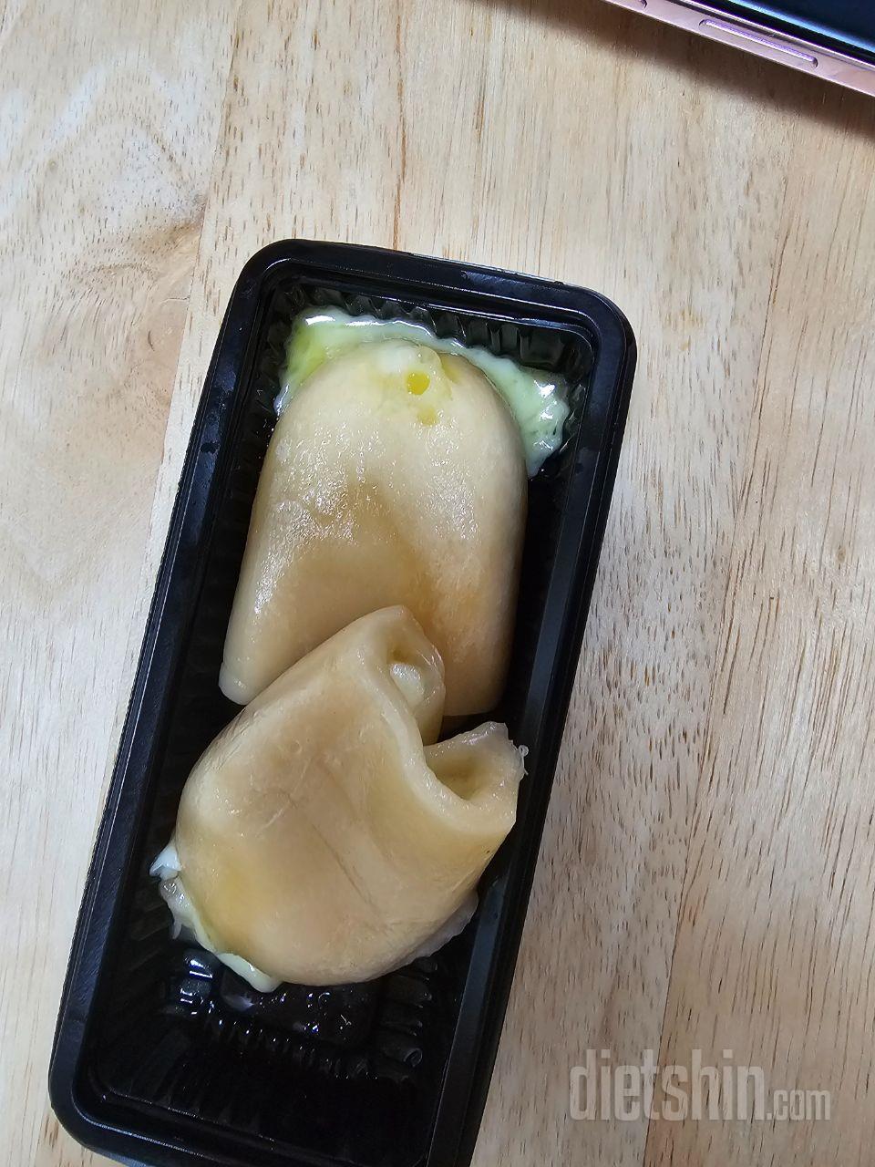 생각보다 기분나쁜 단맛이 입에남아요.