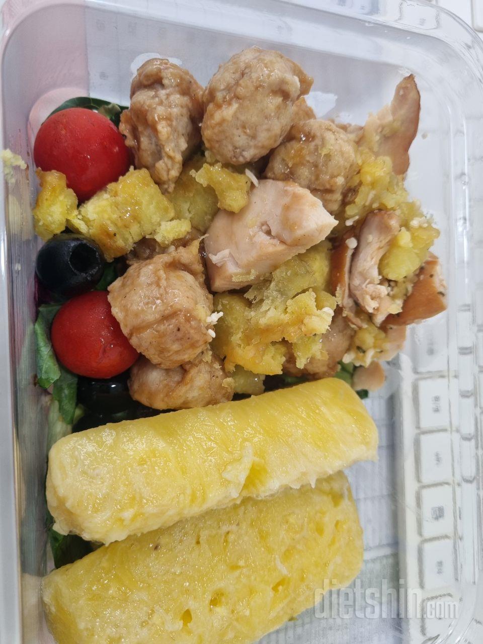 진짜 후기대로 촉촉하네요 치킨먹는기분