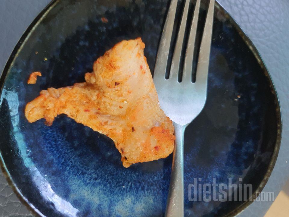 첫째  맛이 좋아요  먹기 편하고 
