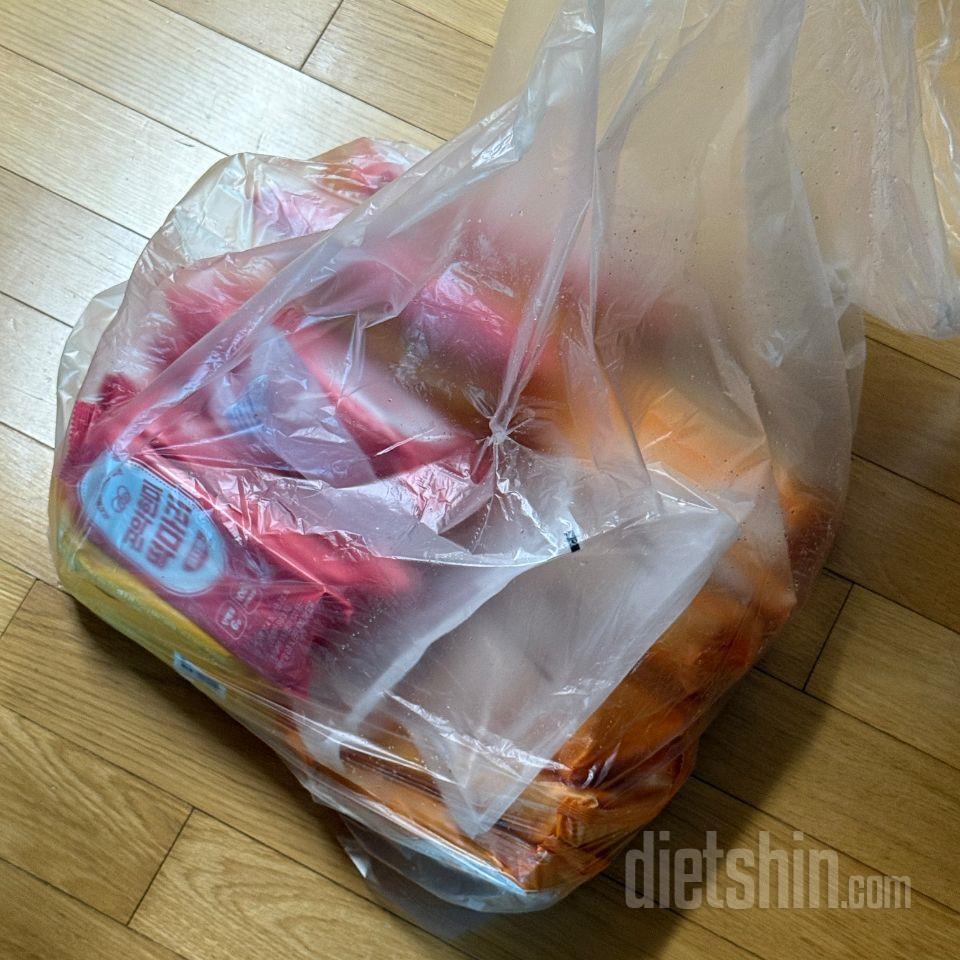 저번엔 3가지 맛 3개씩만 주문하고