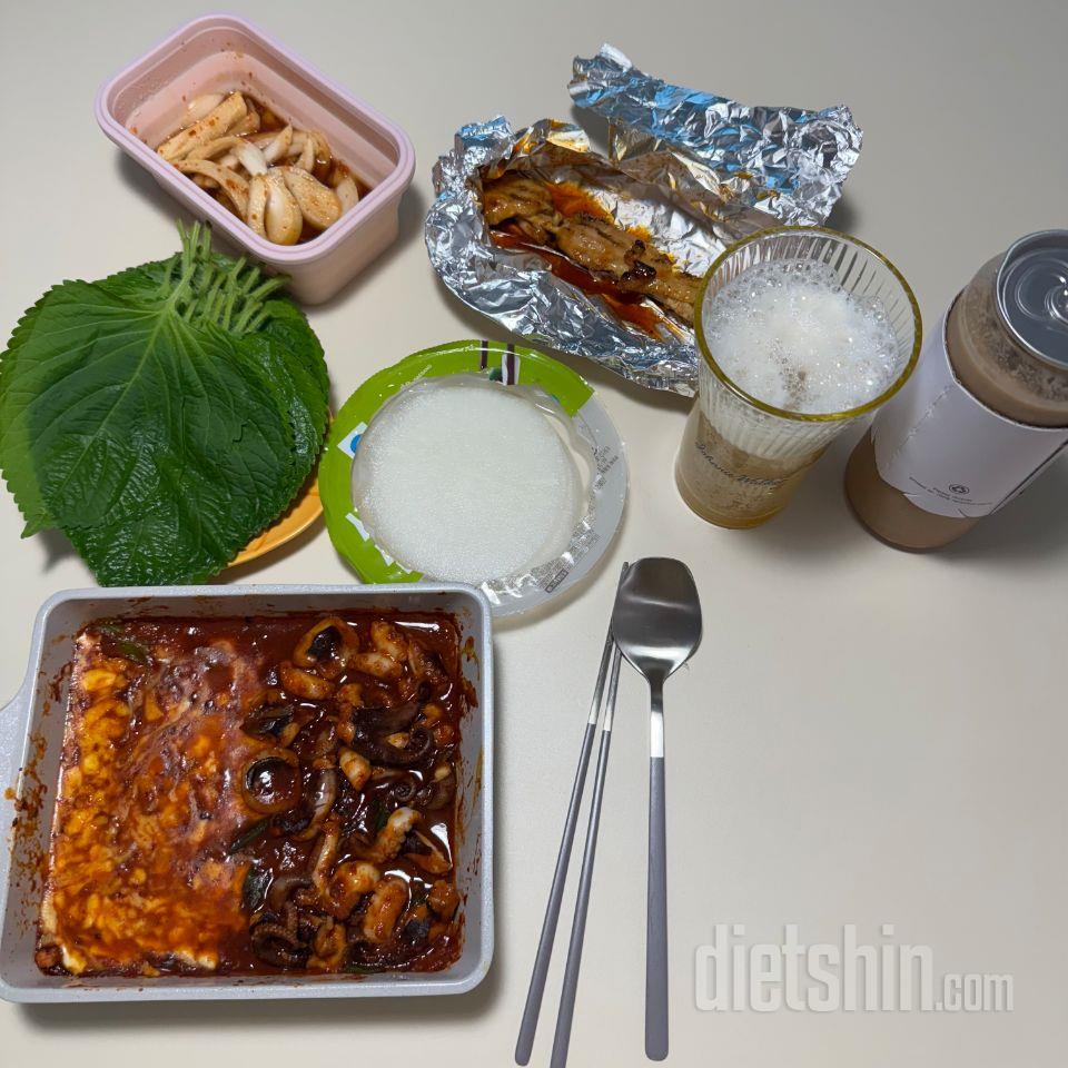 쭈꾸미 너어무 맛나용
속세의 맛입니다