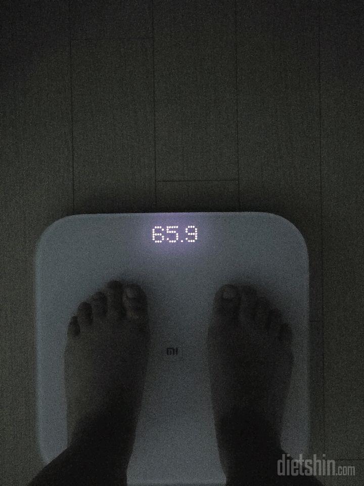 7일 아침 몸무게 재기 1일차 성공!