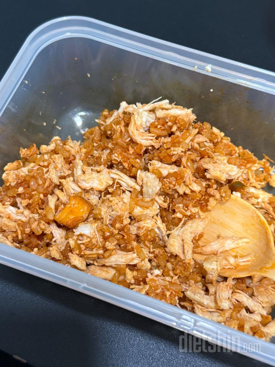 닭안심100g 넣고 삭삭 비벼먹으면