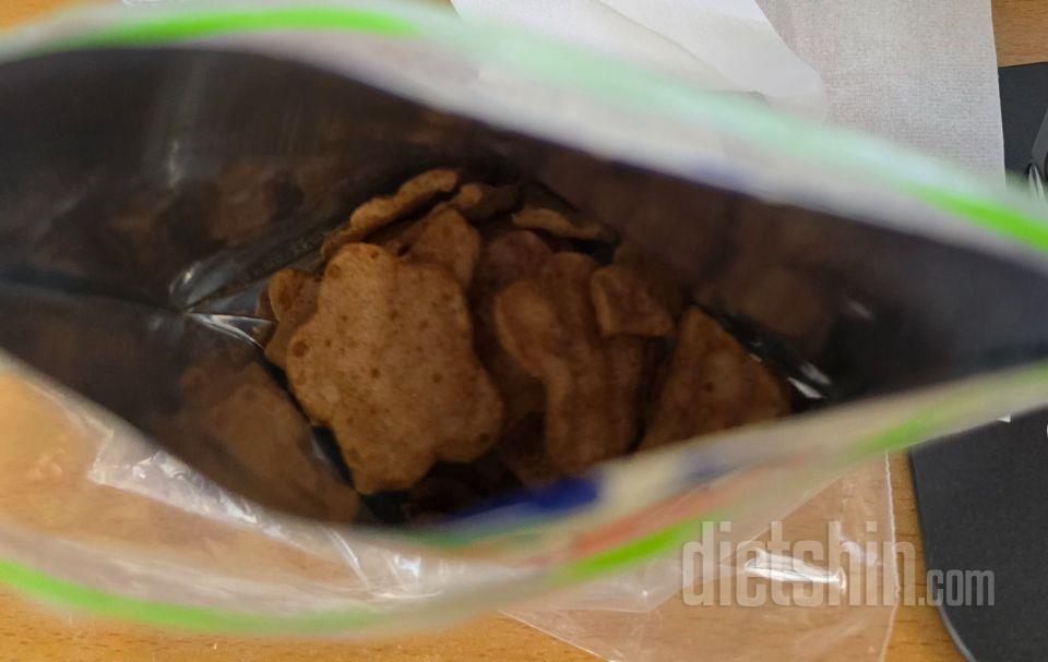 맛있을것 같아서 간식으로 시켰는데,