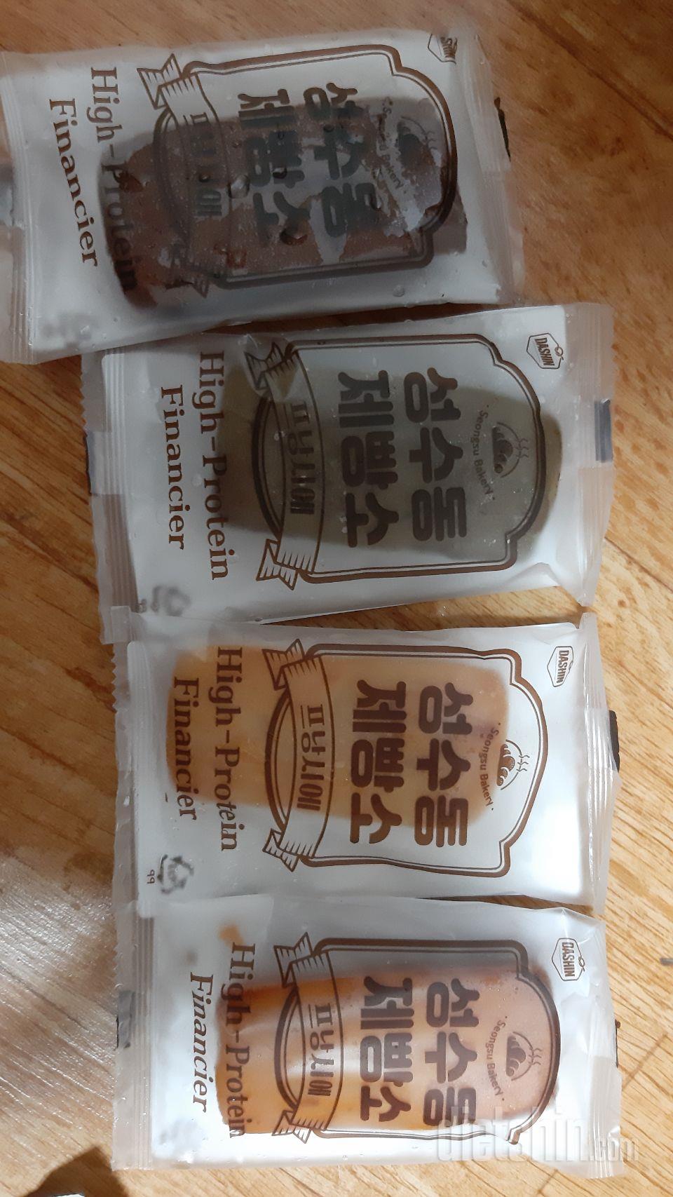 크기가 생각보다 너무 작아서 처음엔