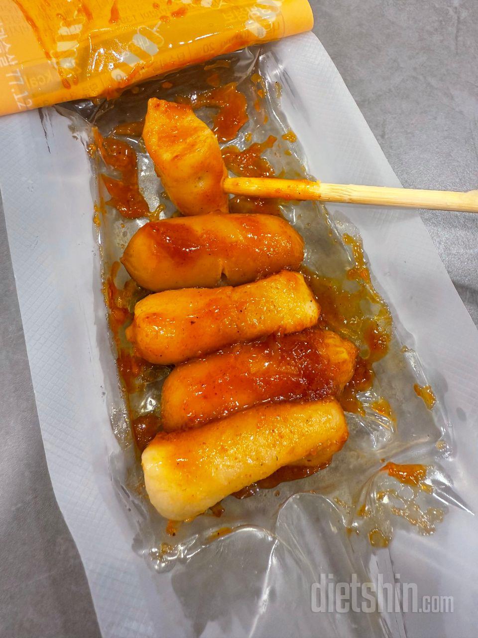 소스가 좀 걸쭉?해지고 적어진거같아요