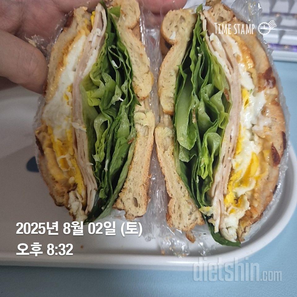 샌드위치할때 꼭 필요한 빵이에요 맛있