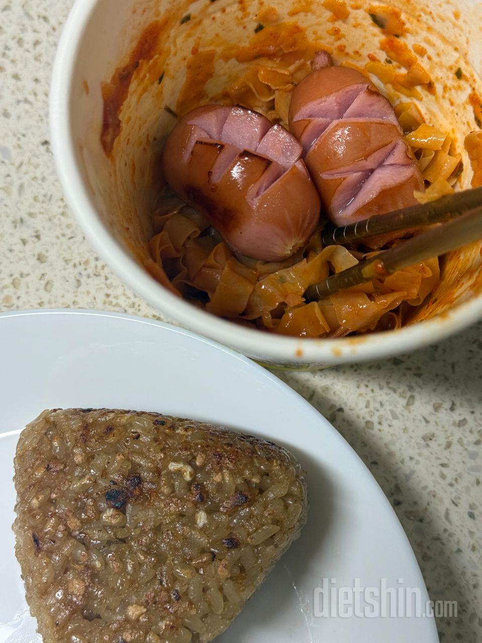 맛있게 잘 먹고 있어용