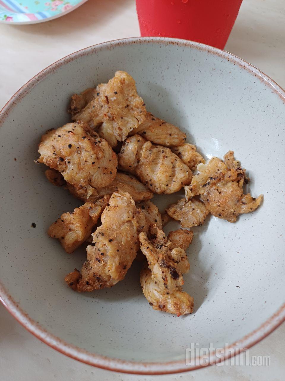 퍽퍽하지 않고 쫄깃해요.