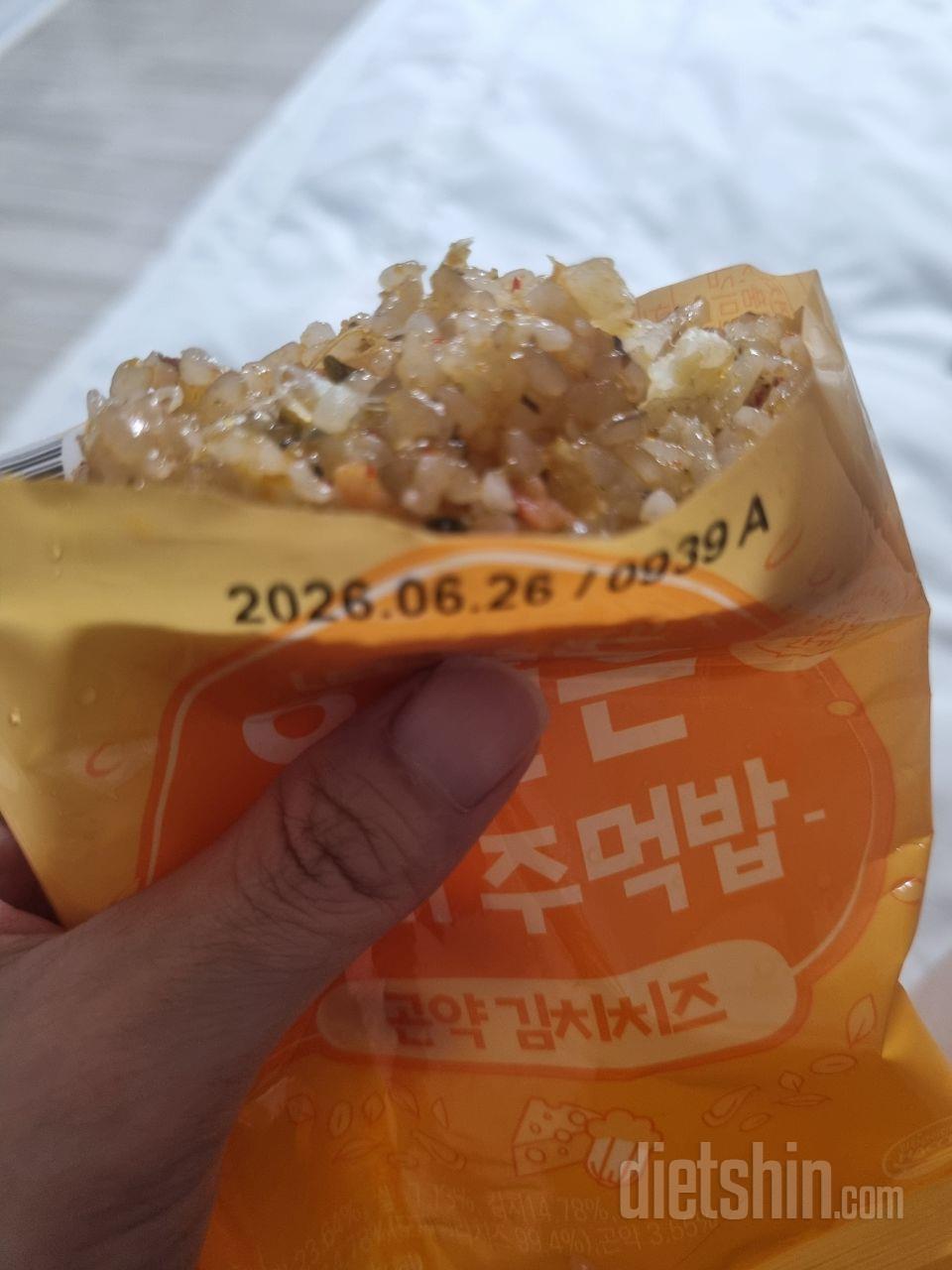 맛있어요!  편의점삼각김밥으로 자주먹