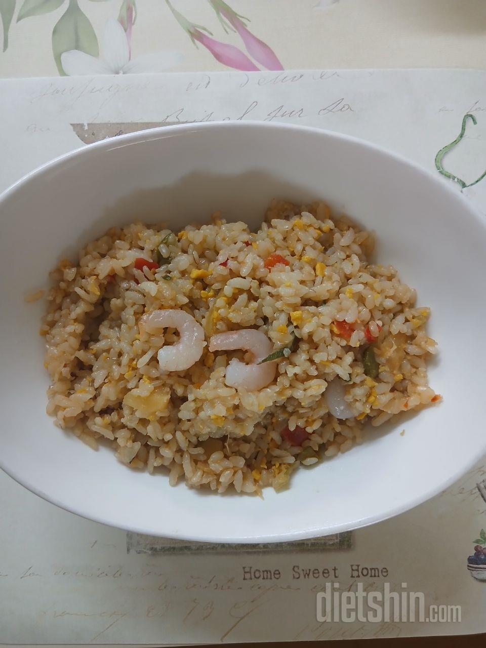 하와이안 쉬림프는 달큰한 파인애플이