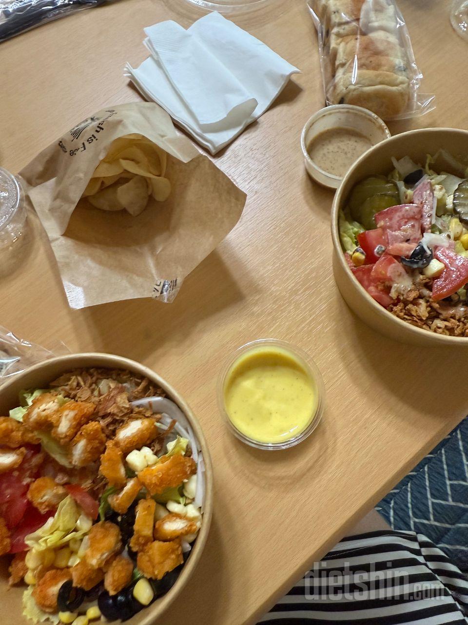 아침은 안 먹고 점심에 담백 한끼 먹