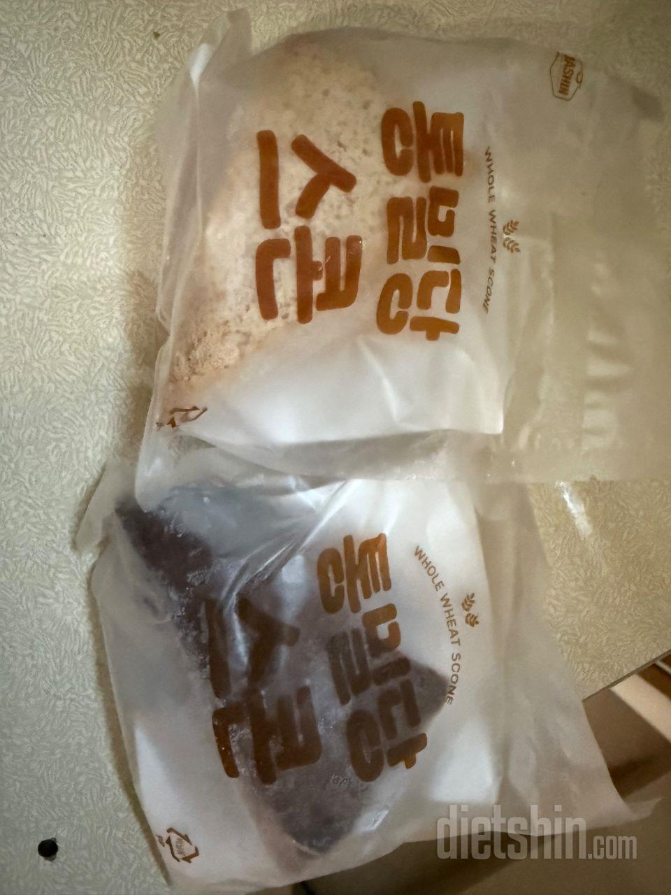 적당히 뻑뻑한듯 포근한 정도라 스콘파