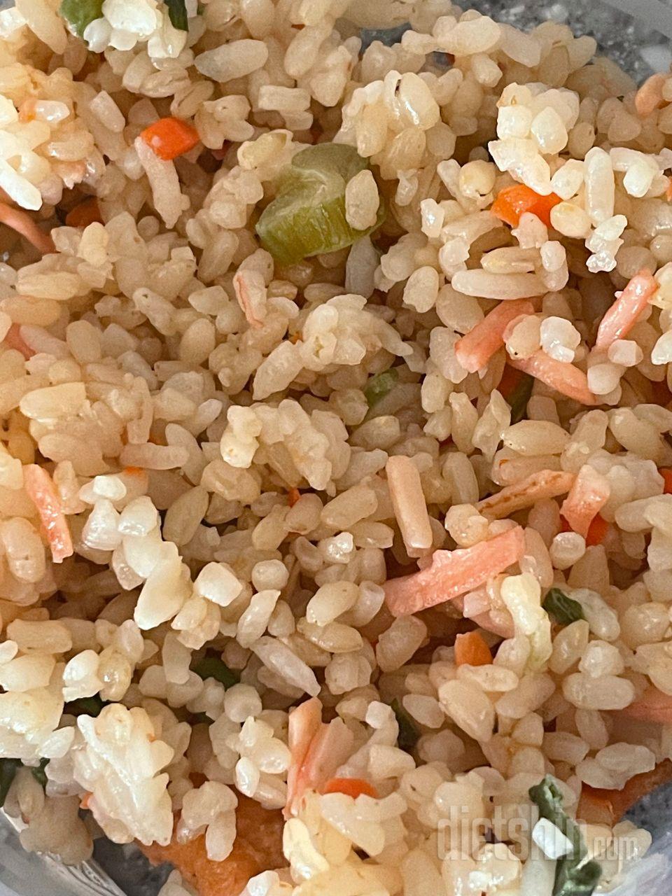 야채도 많이 들어있고 한끼 식사로 적