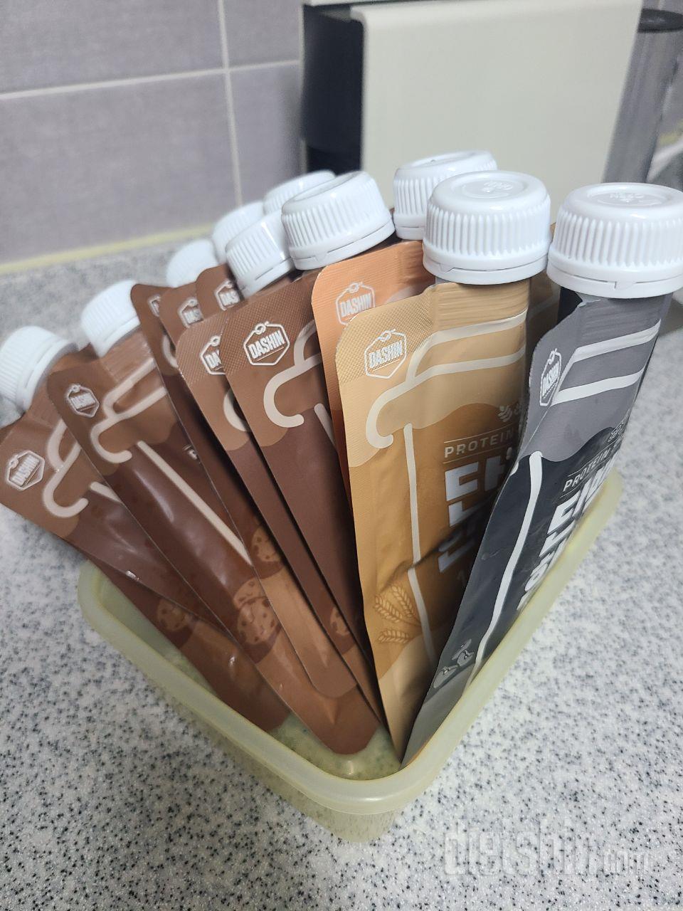 맛있어요. 초코가 젤로 맛나요..