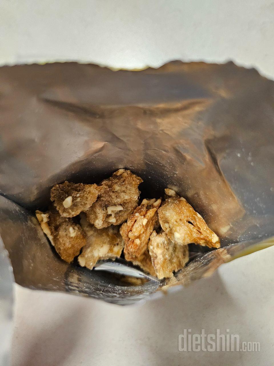 시중에 파는 바나나칩 맛이 나는데 더