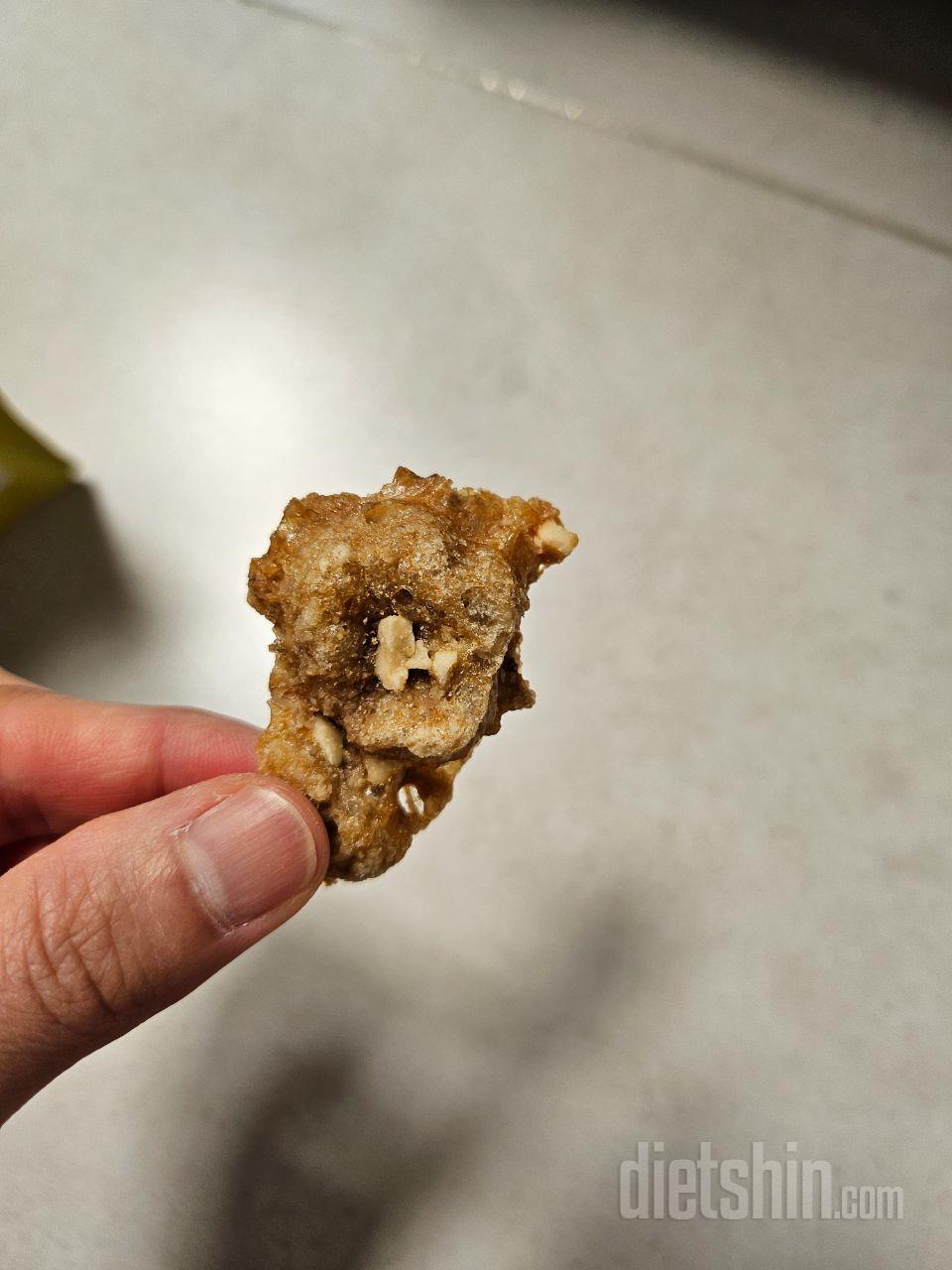 시중에 파는 바나나칩 맛이 나는데 더