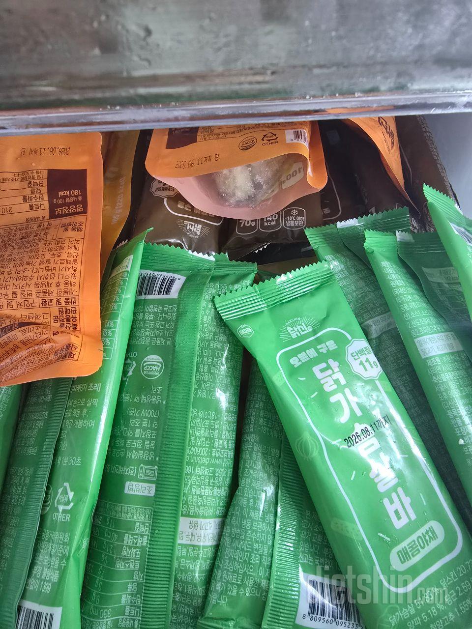 닭가슴살바너무맛있어요!!
꾸준히주문해