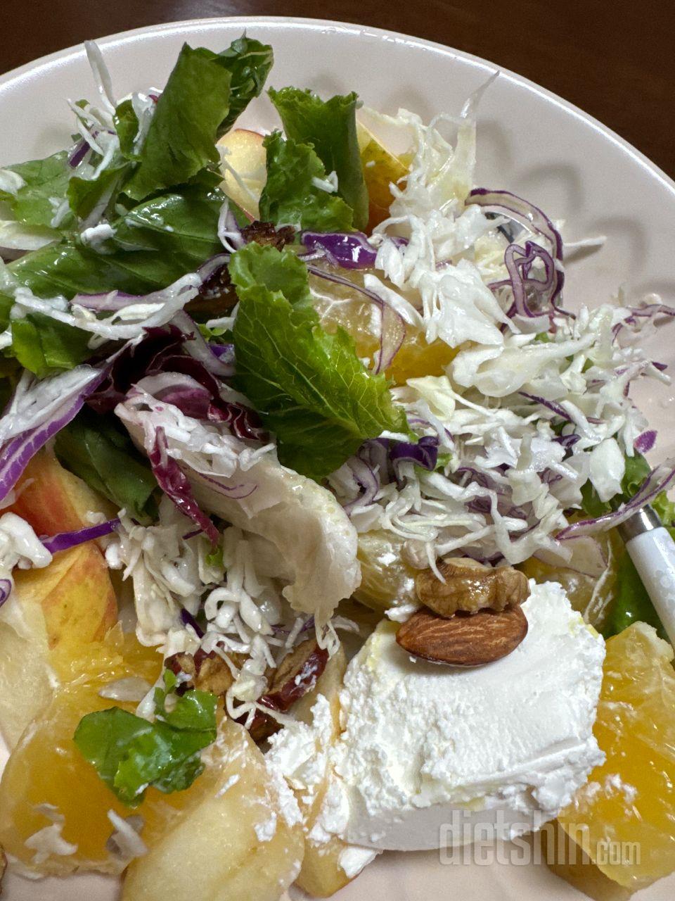 신선하기는 한데 몬가 좀 양배추만 있