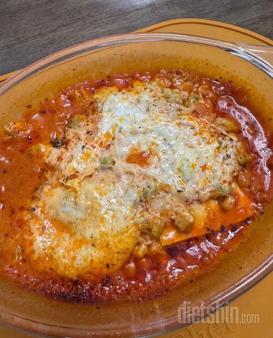 라쟈냐에 케찹 넣고 먹으니까 너무 맛