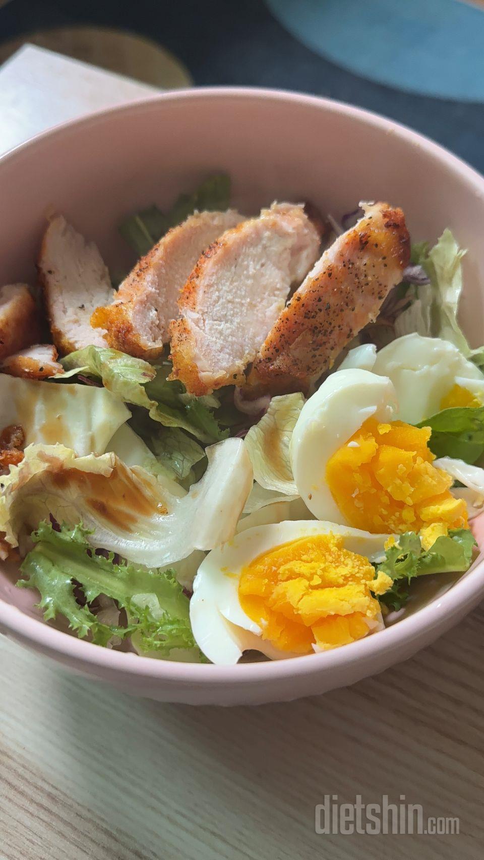 생각보다 닭가슴살에 계란을 같이 곁들