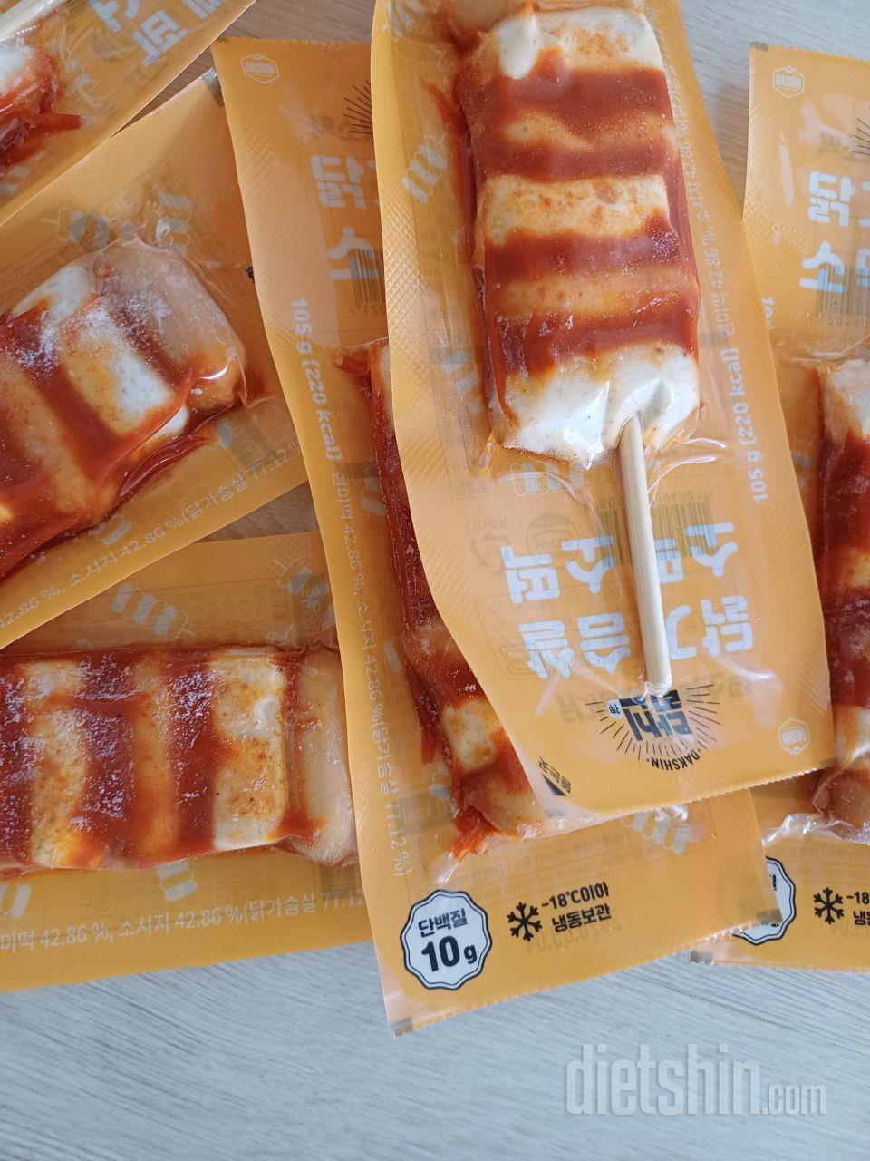 약간 매콤한데 시중에 파는 소떡보다