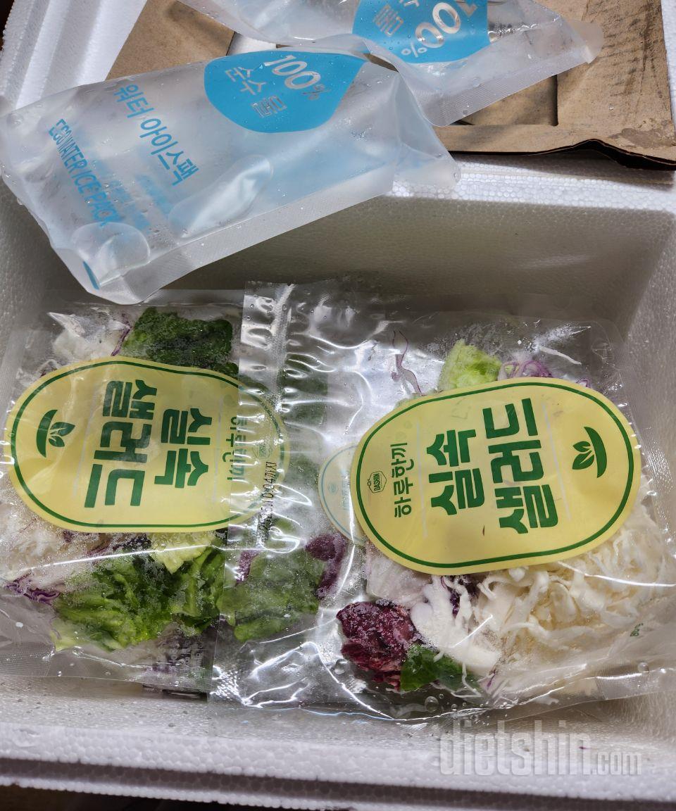 신선하고 맛있어서 계속 먹고 있어요
