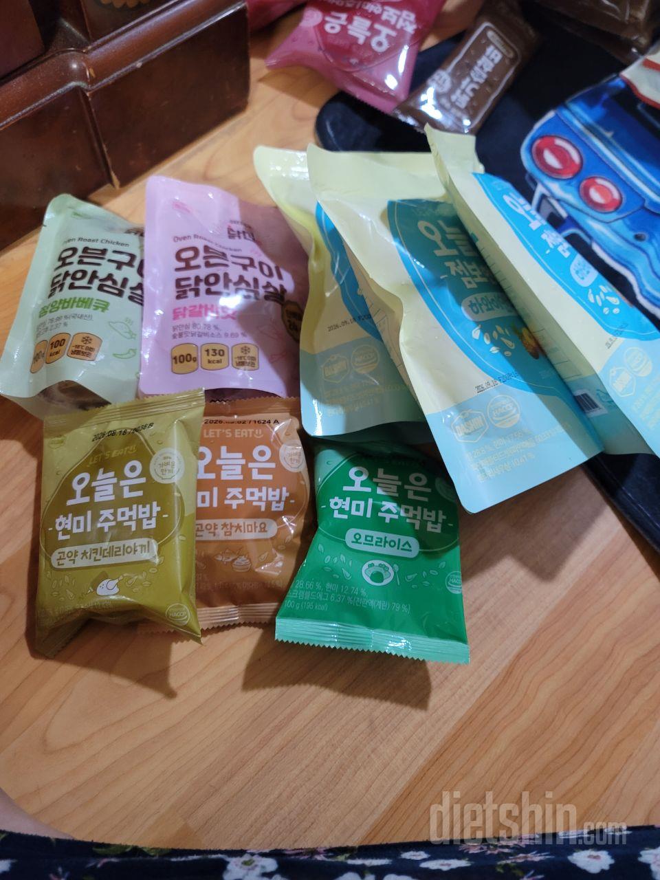 생각보다 사이즈가 작아요,맛은 그냥그