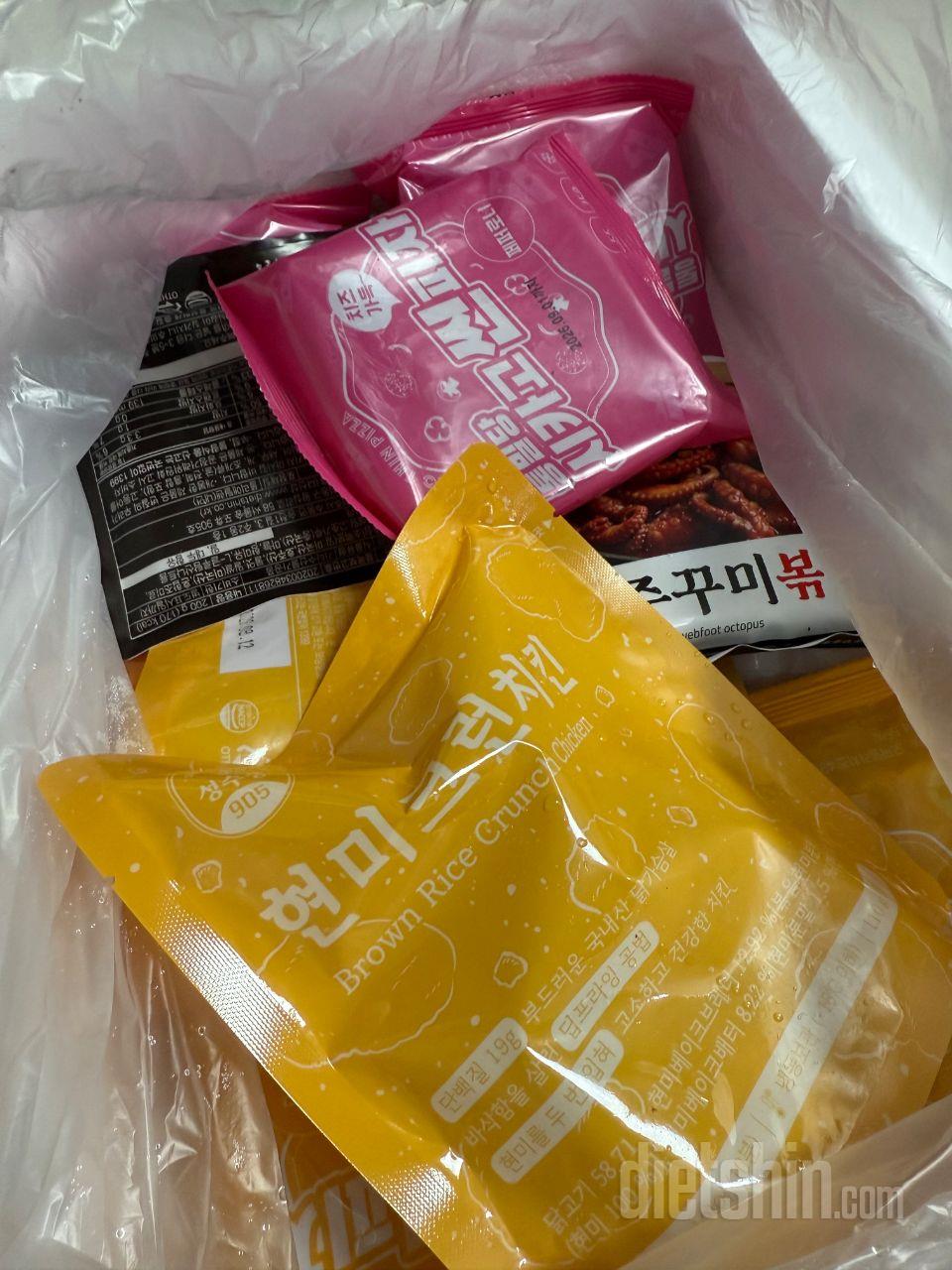 꿔바로우부터 치킨까지 거를 타선이 없