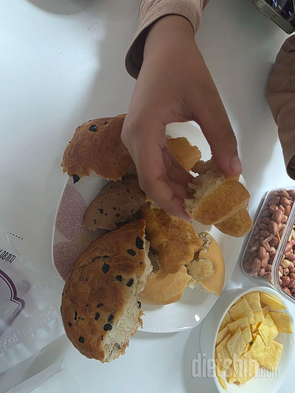 블루베리 플레인 크로와상 크림빵까지