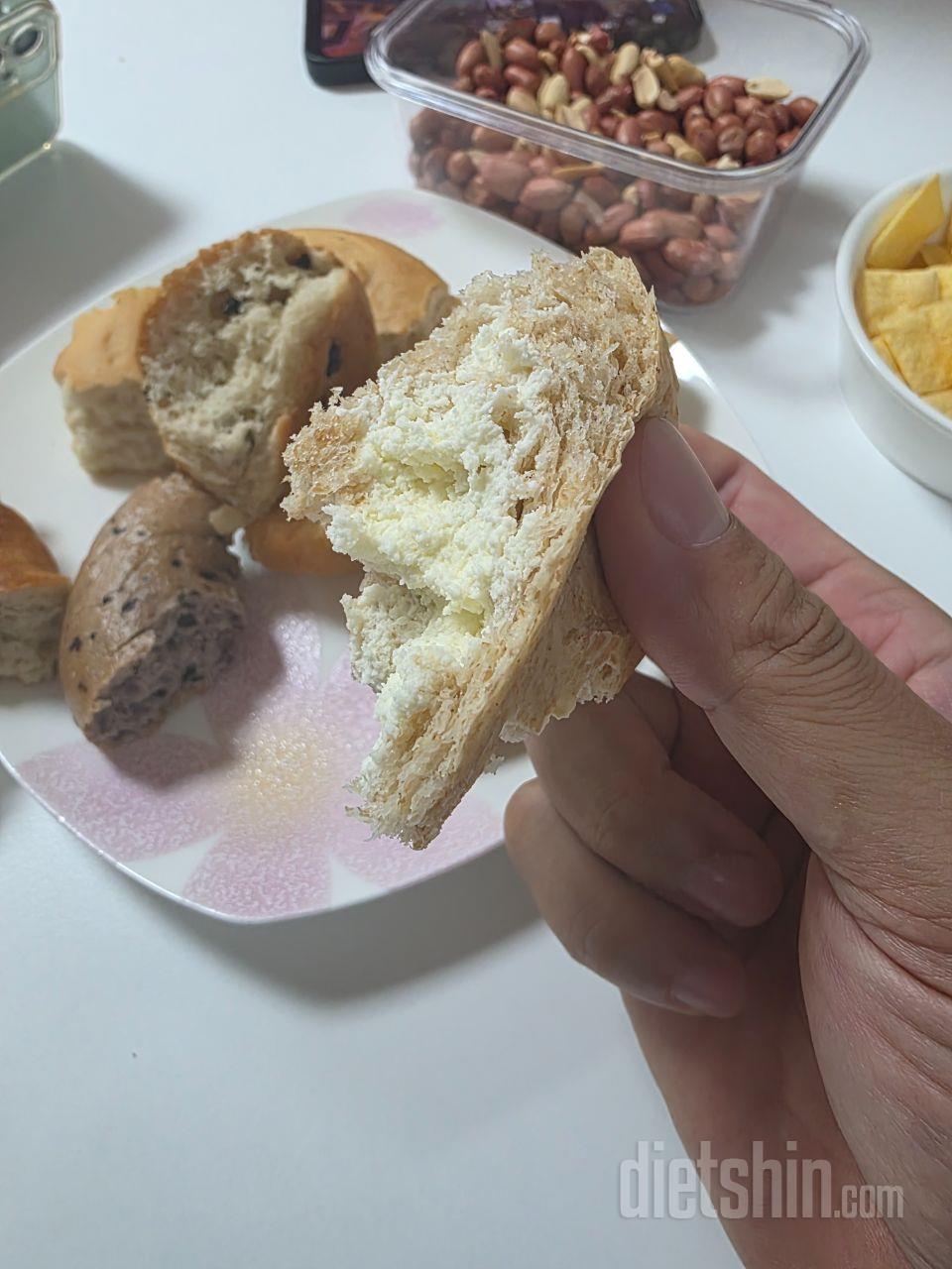 블루베리 플레인 크로와상 크림빵까지