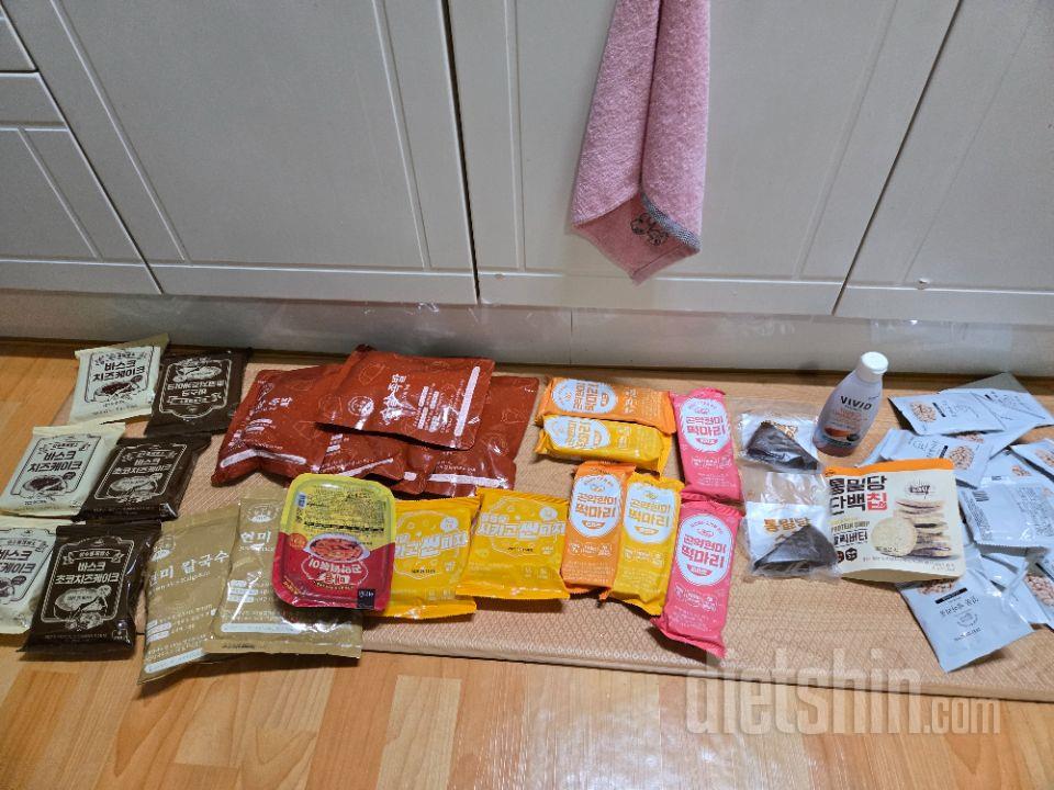 이제 군것질은 다신샵에서. .  빵도