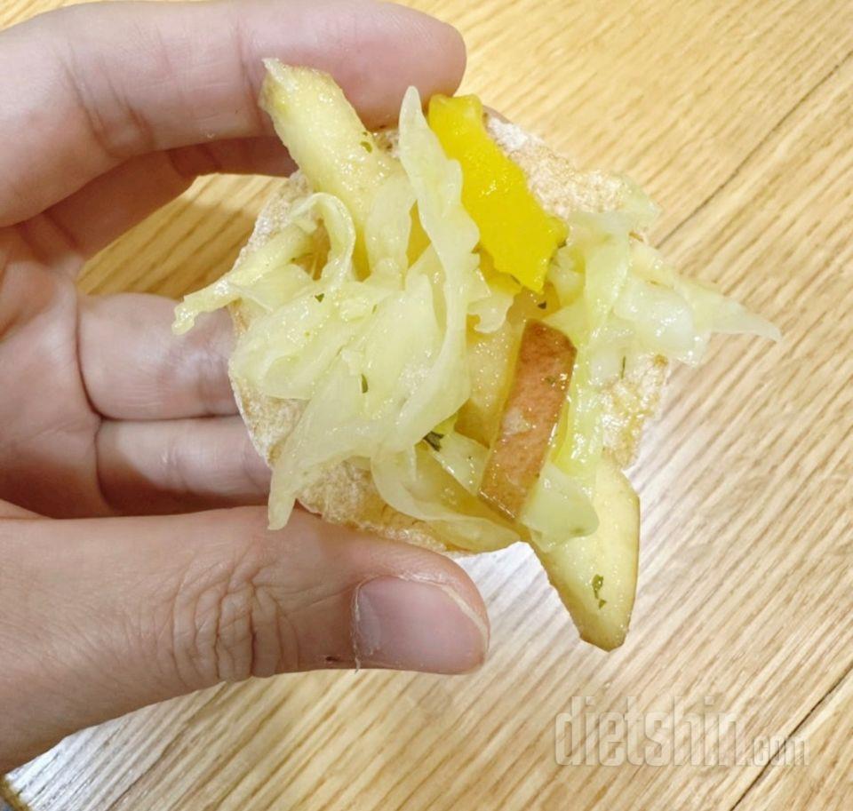 스테이크도 먹으면서 양배추 볶음을 해