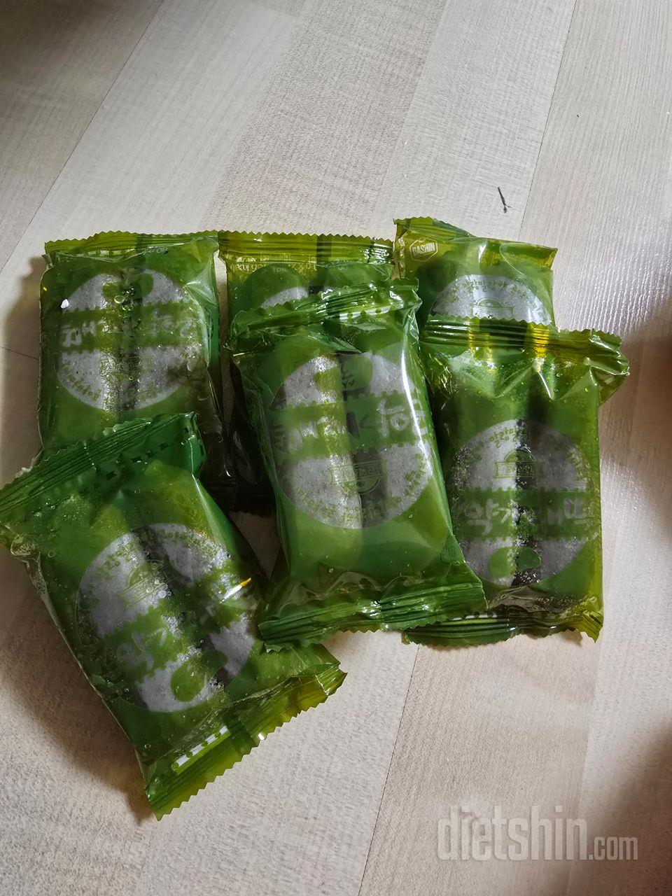 몸 관리는 해야 하고 속세 맛은 포기