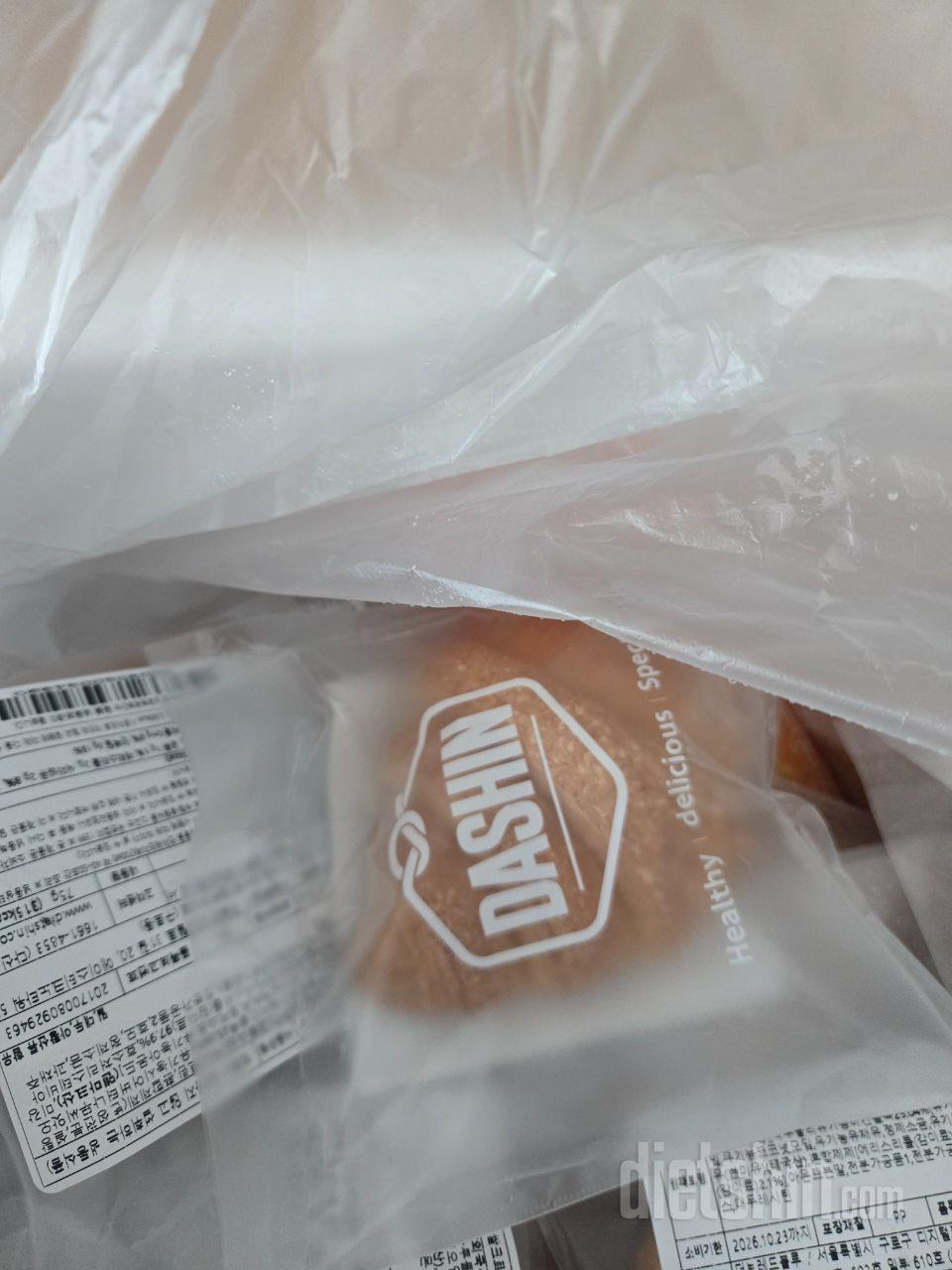 아침에 살짝 데워서 커피랑 같이 자주