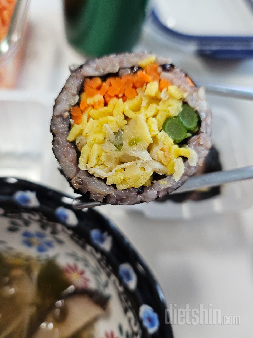 냉동 간편식 인데 퀄리티 넘조아요 편