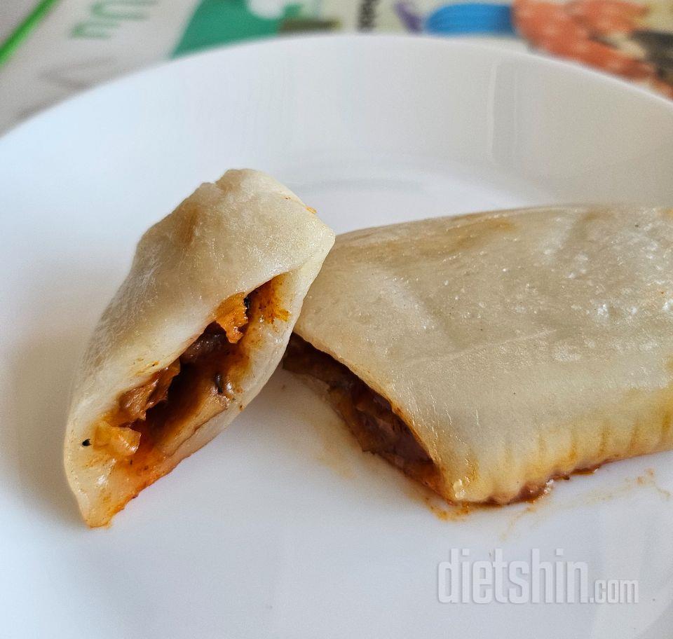 피자맛 콘치즈 통모짜 다 맛있었는데