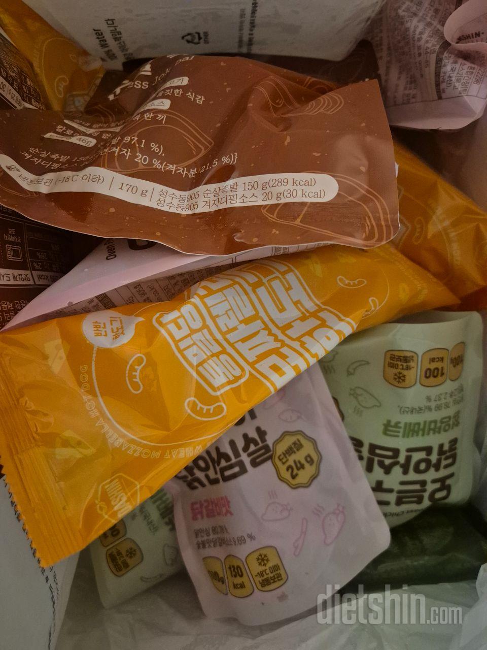 닭갈비맛 처음 시켜봤는데 나쁘지않네요