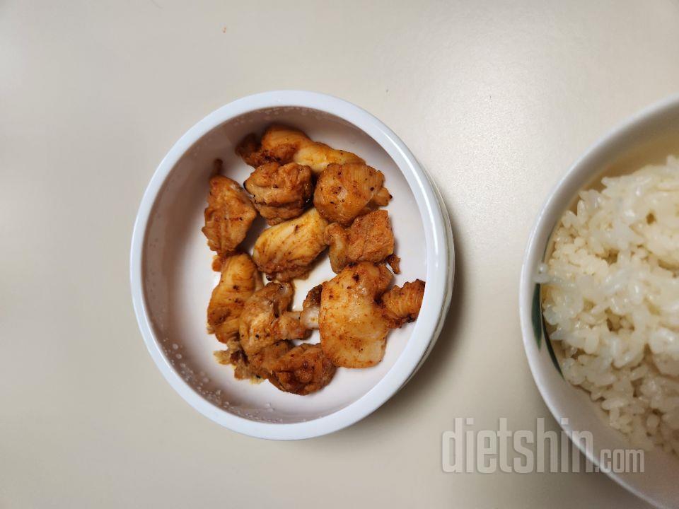 닭갈비맛 먼저 먹어봤어요~특유의 향이